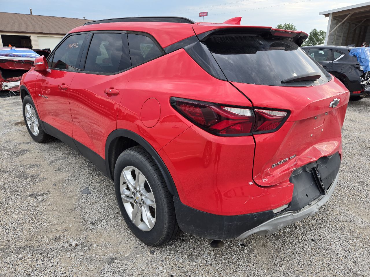 Vehicle/251389_06.jpg