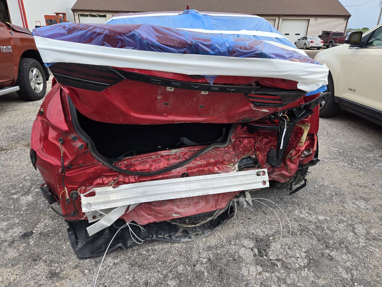 Vehicle/251390_07.jpg