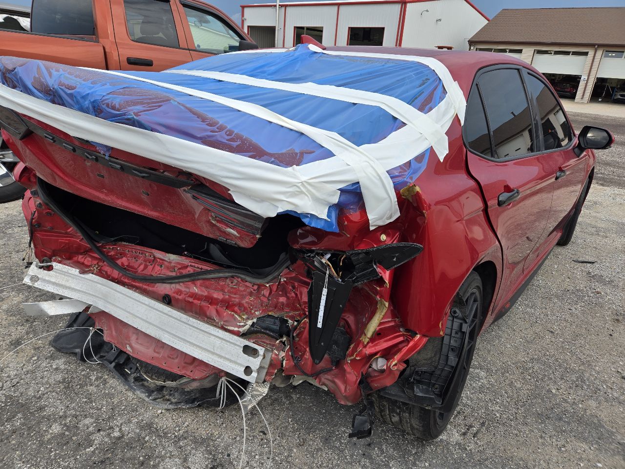 Vehicle/251390_08.jpg