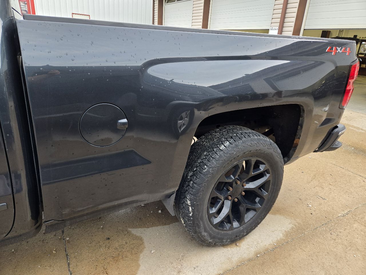 Vehicle/251394_05.jpg