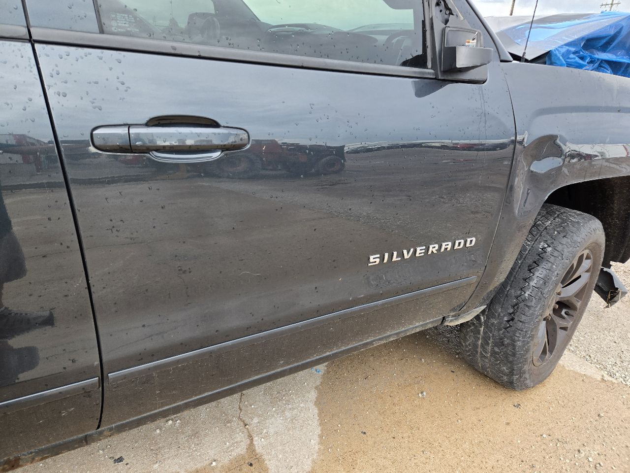 Vehicle/251394_12.jpg