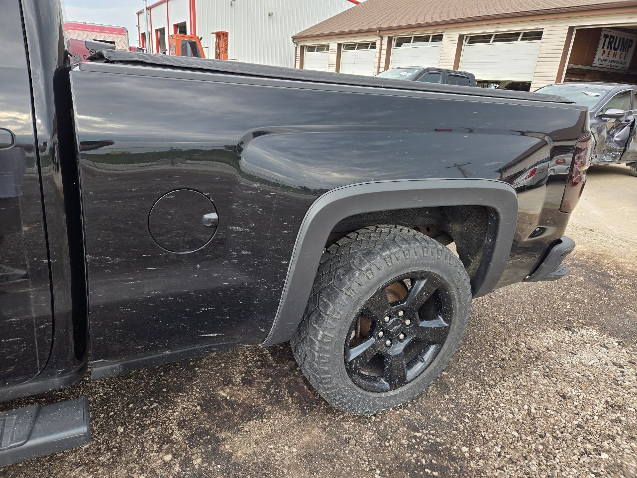 Vehicle/251424_04.jpg