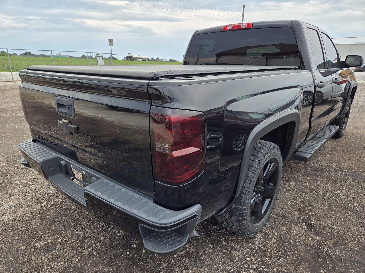 Vehicle/251424_08.jpg