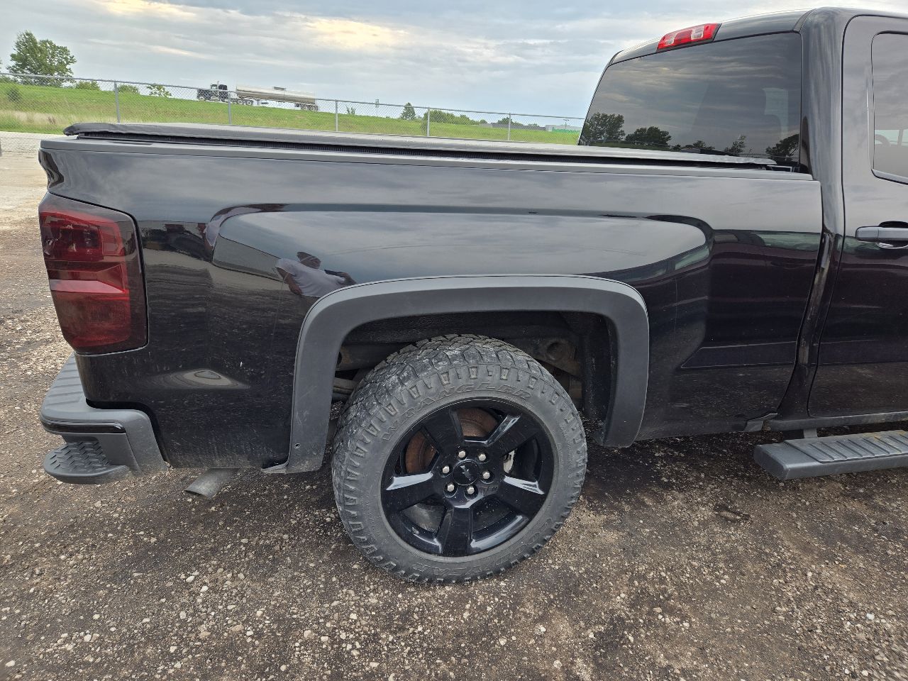 Vehicle/251424_09.jpg