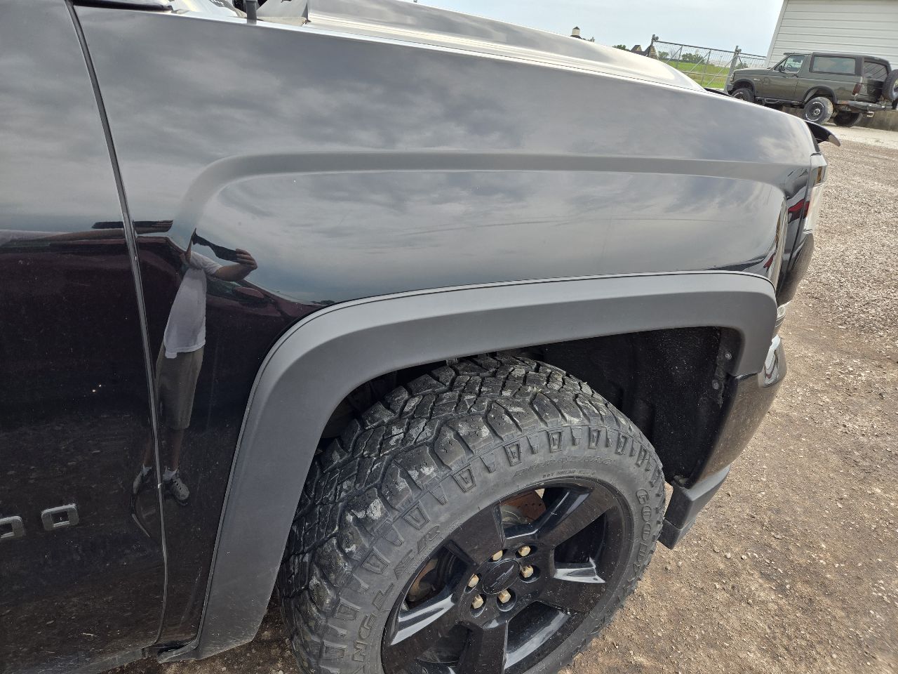 Vehicle/251424_12.jpg