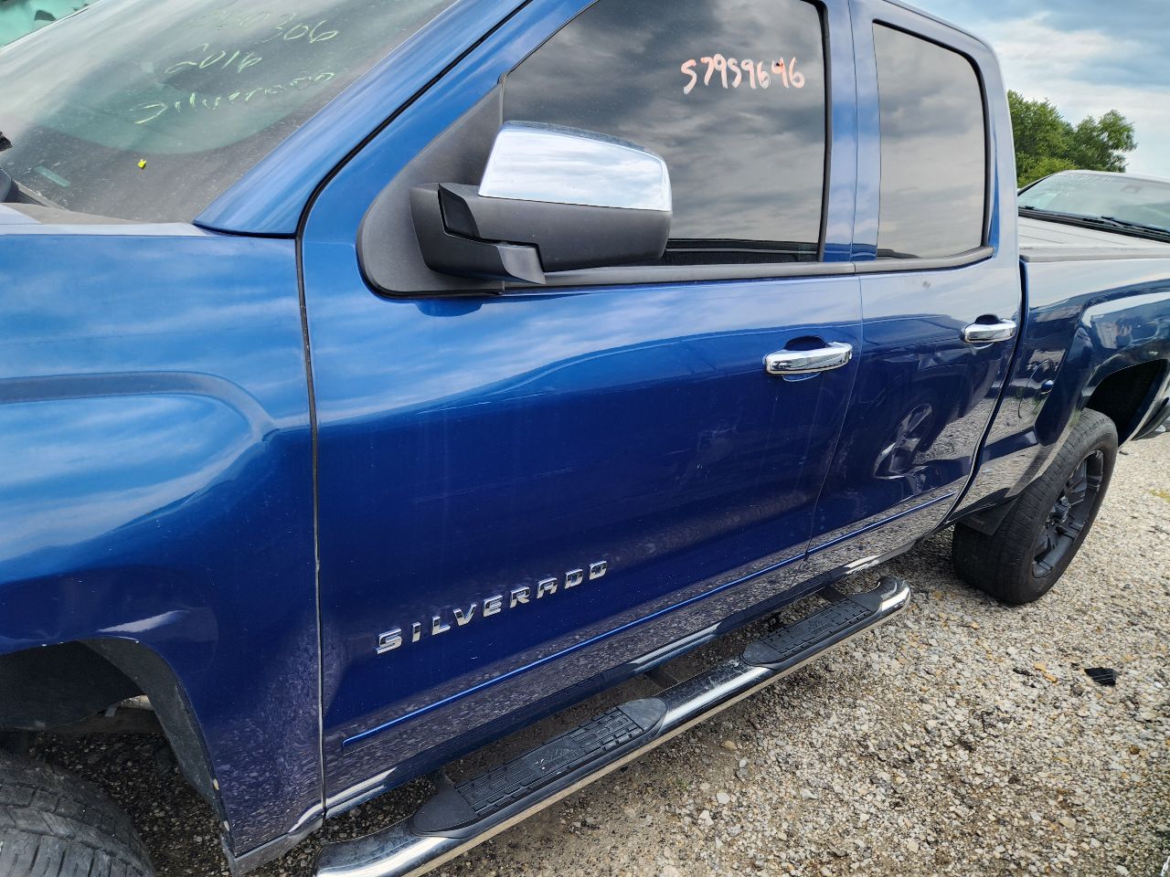 Vehicle/251459_09.jpg