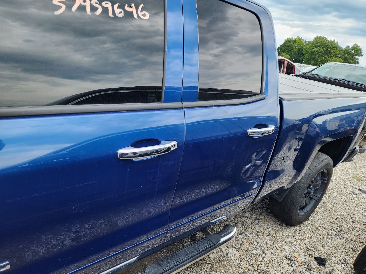 Vehicle/251459_10.jpg