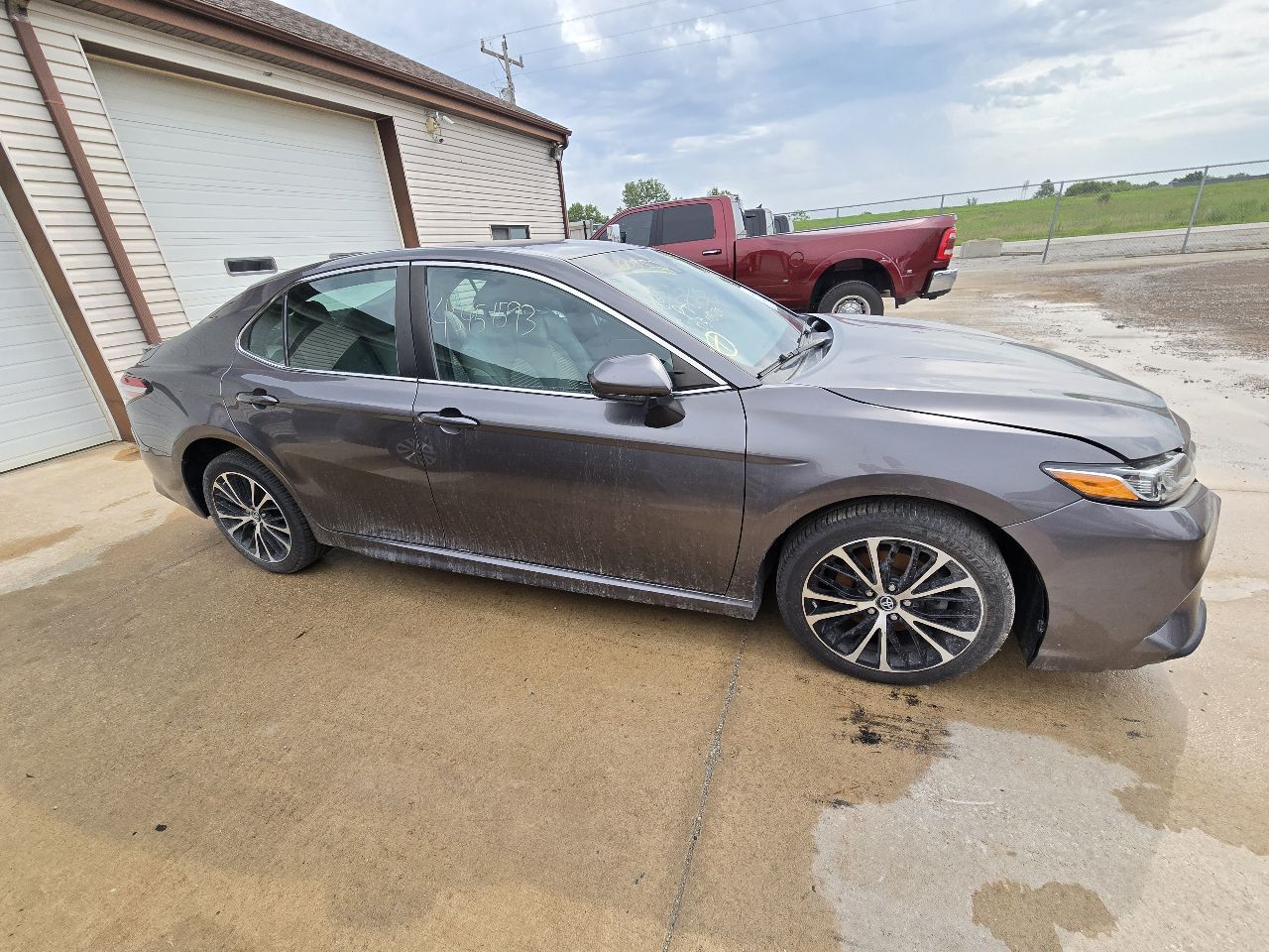Vehicle/251469_12.jpg