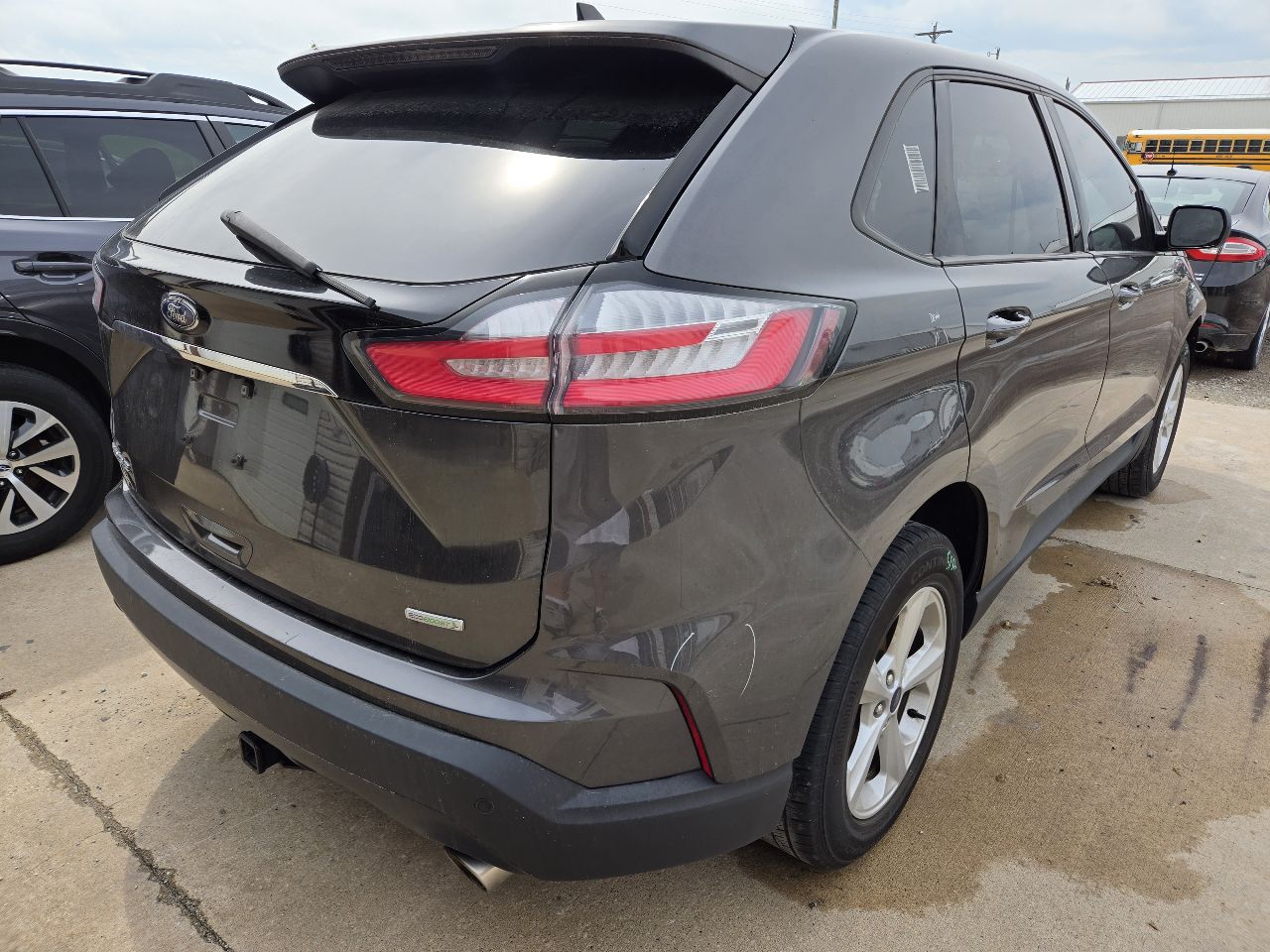 Vehicle/251475_08.jpg