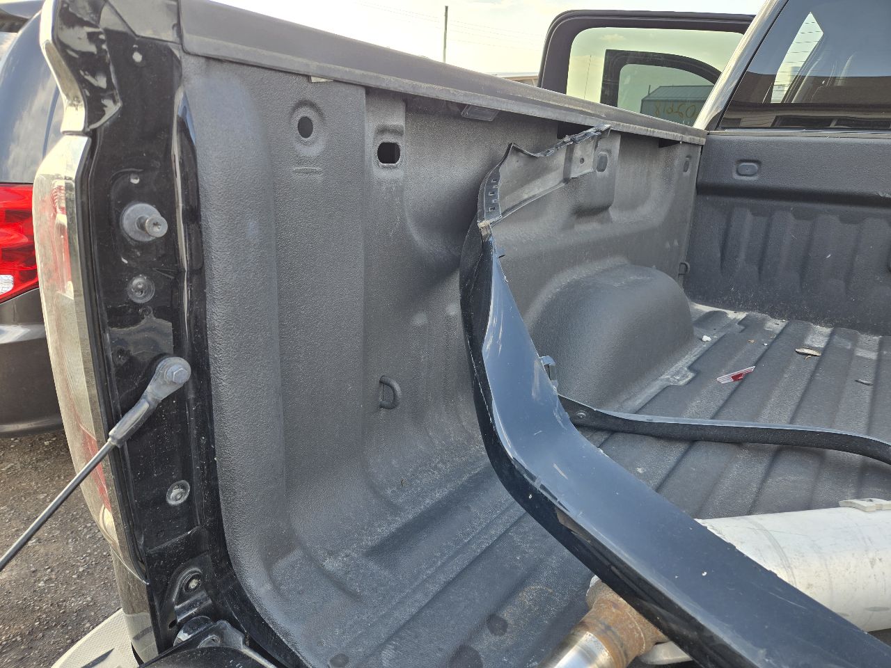 Vehicle/251490_42.jpg