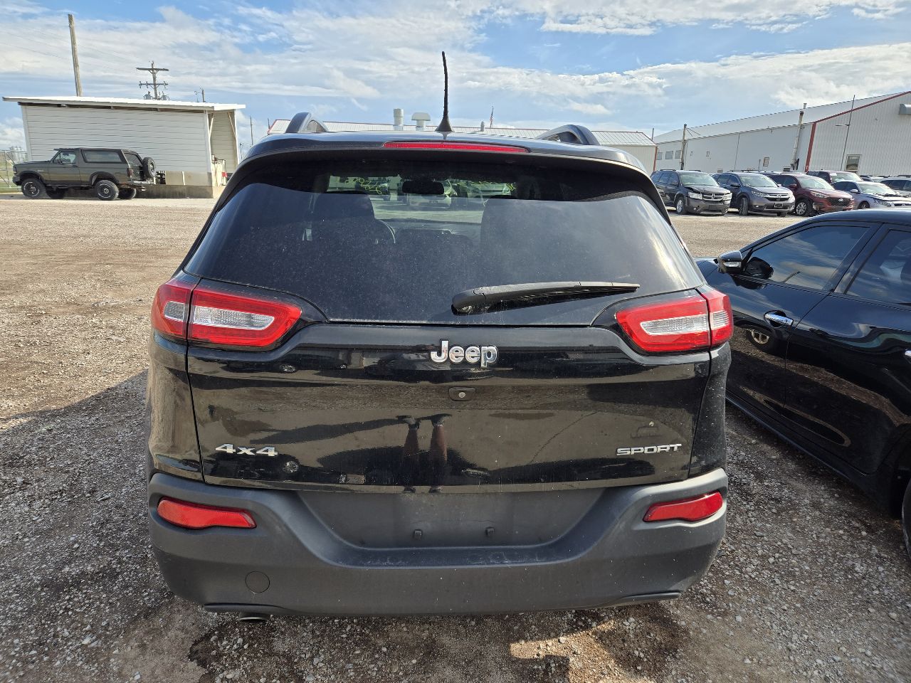 Vehicle/251495_07.jpg