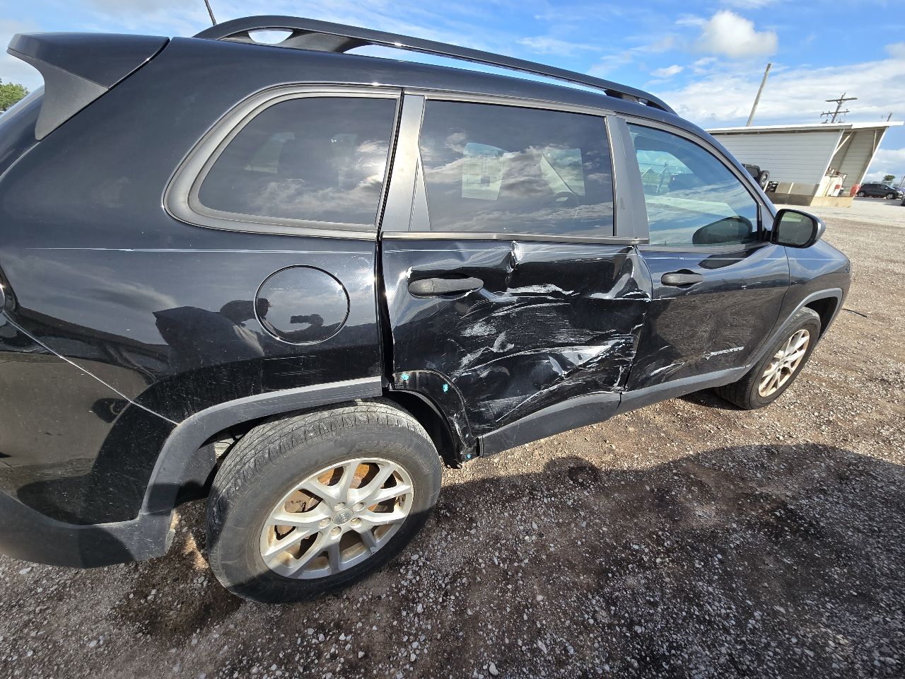 Vehicle/251495_09.jpg