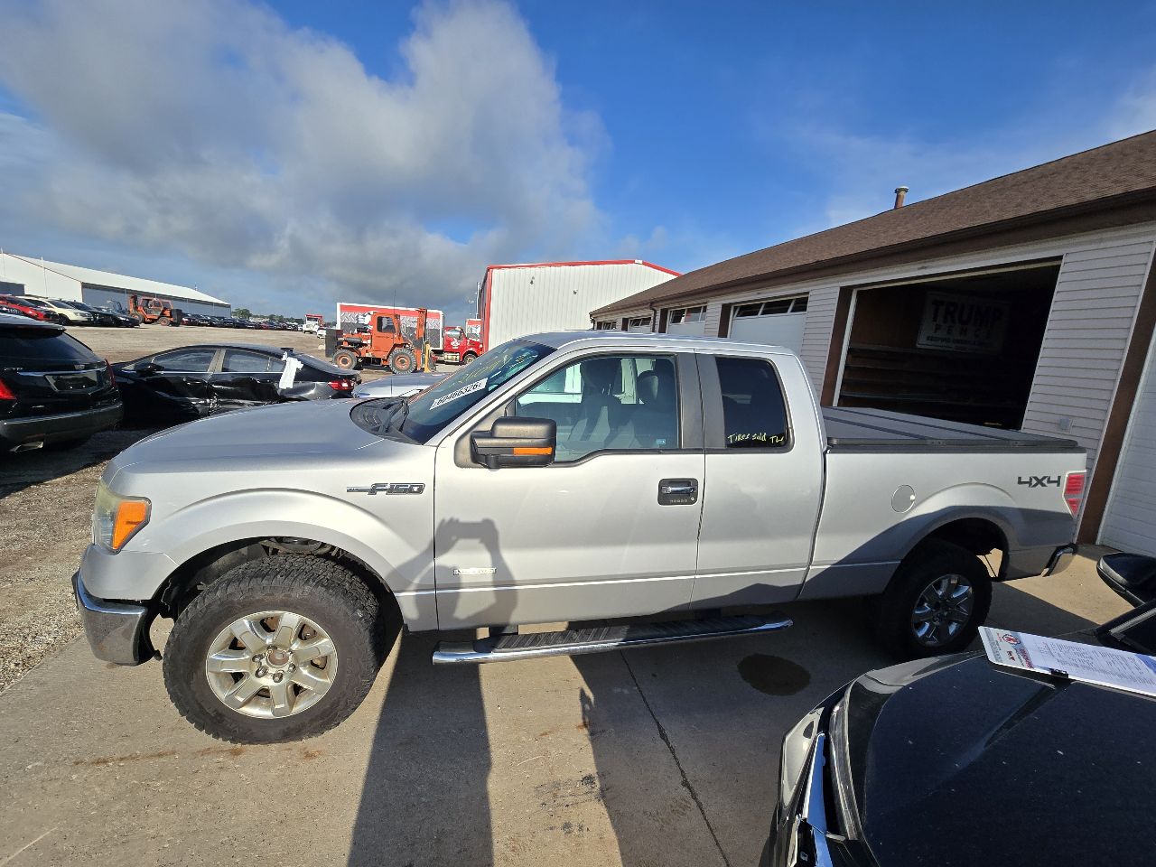 https://f005.backblazeb2.com/file/img-partshotlines-com/Inventory/EX441/Vehicle/251519_06.jpg