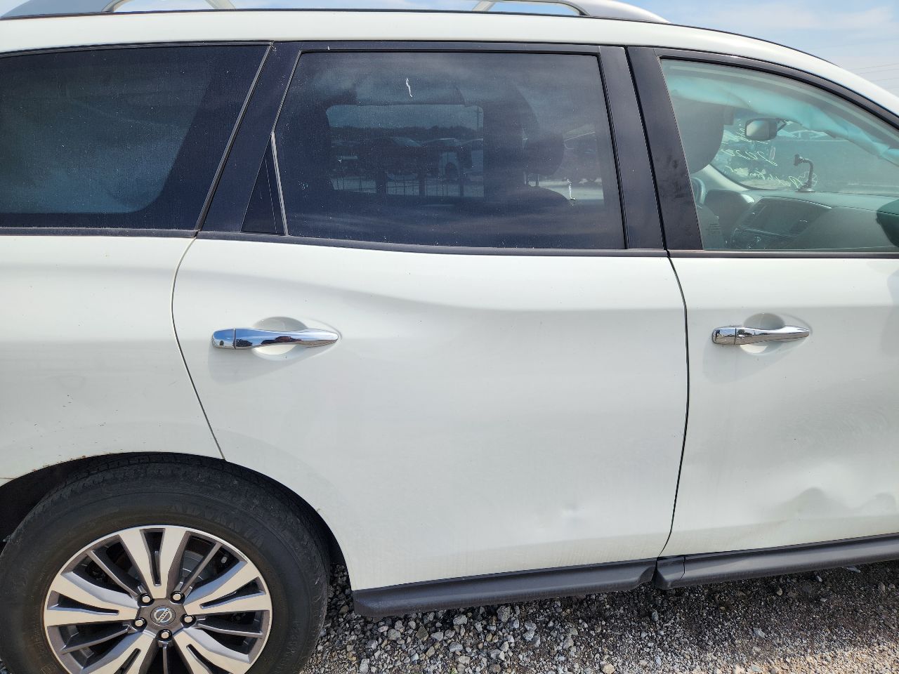 Vehicle/251544_12.jpg