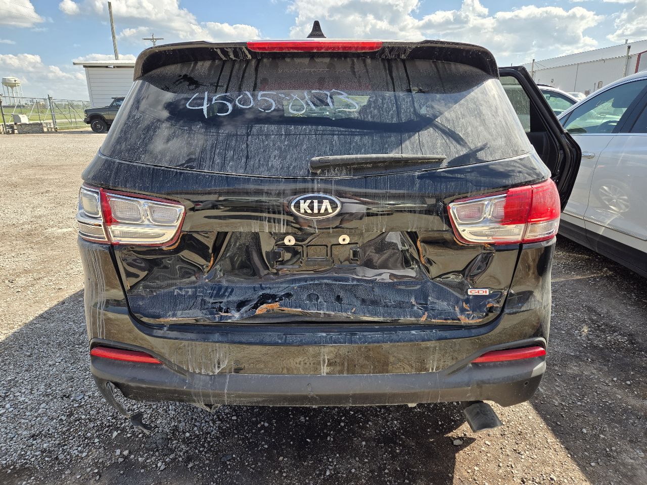Vehicle/251597_06.jpg