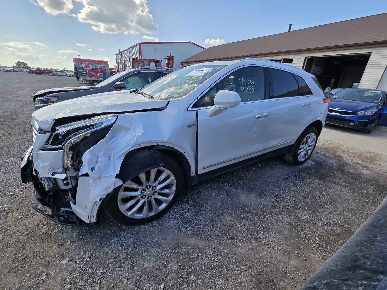 Vehicle/251598_04.jpg