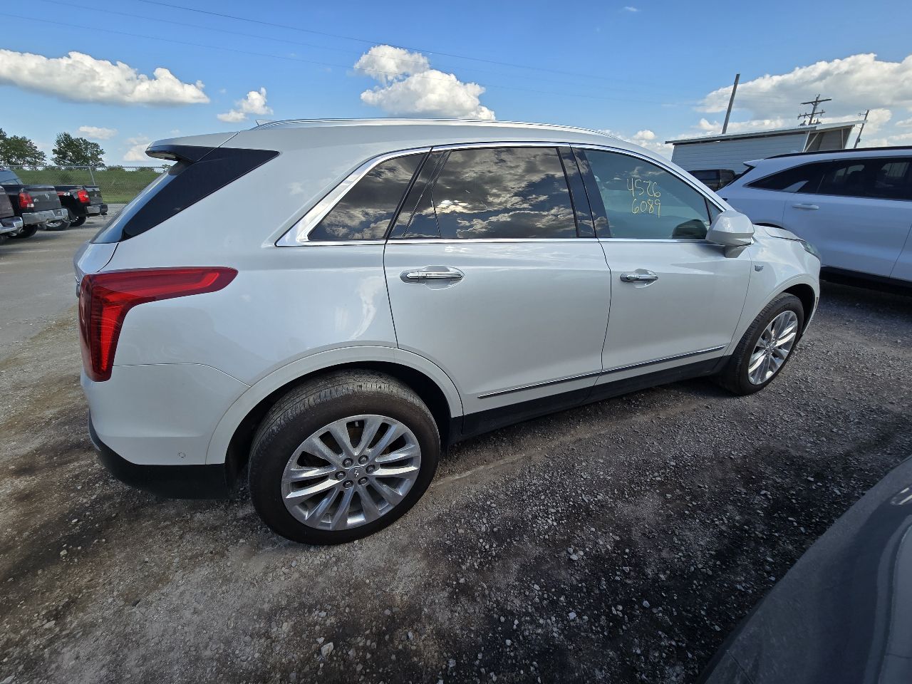 Vehicle/251598_11.jpg