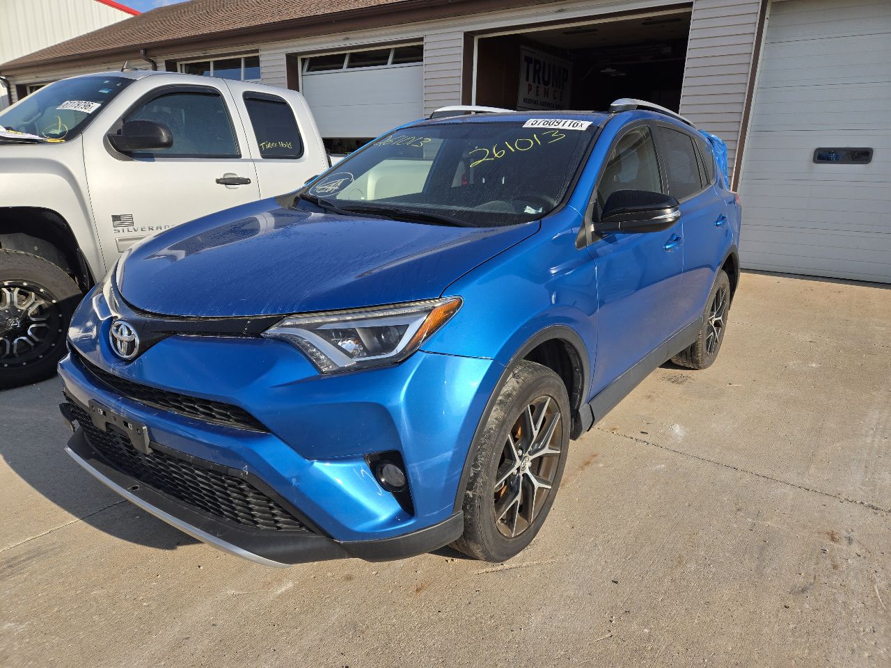 Vehicle/251608_01.jpg