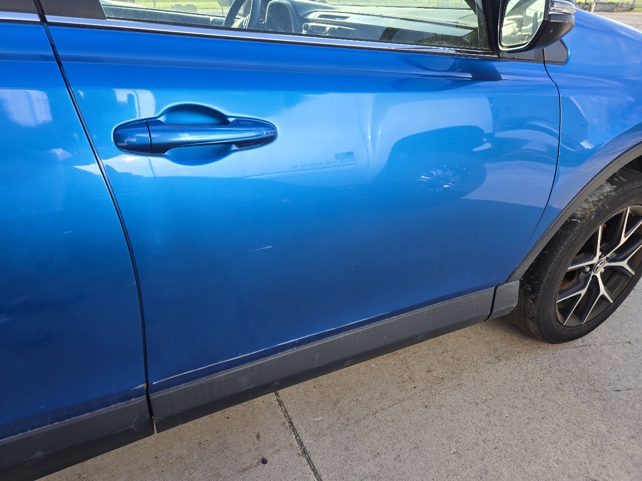 Vehicle/251608_10.jpg