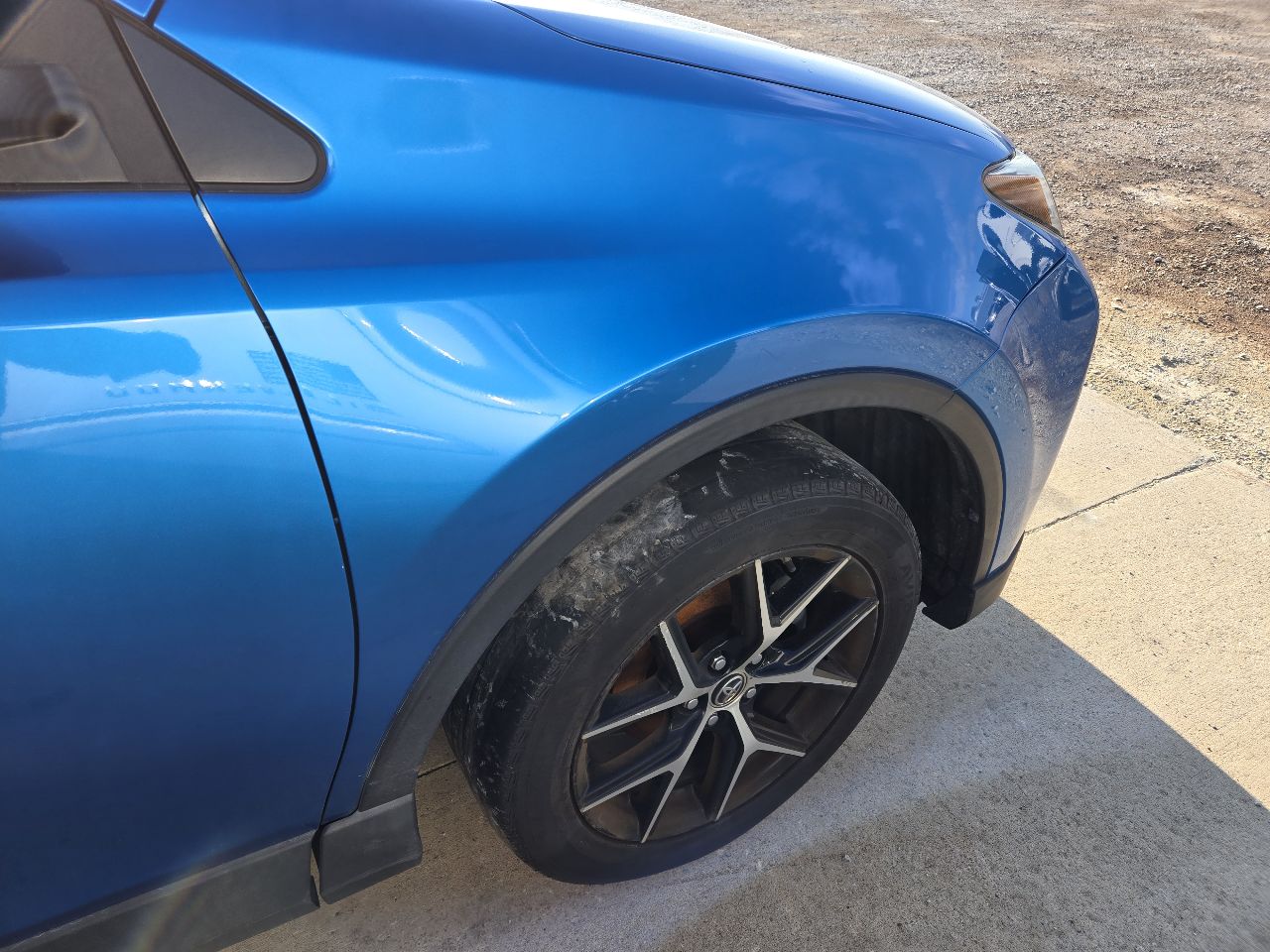 Vehicle/251608_11.jpg