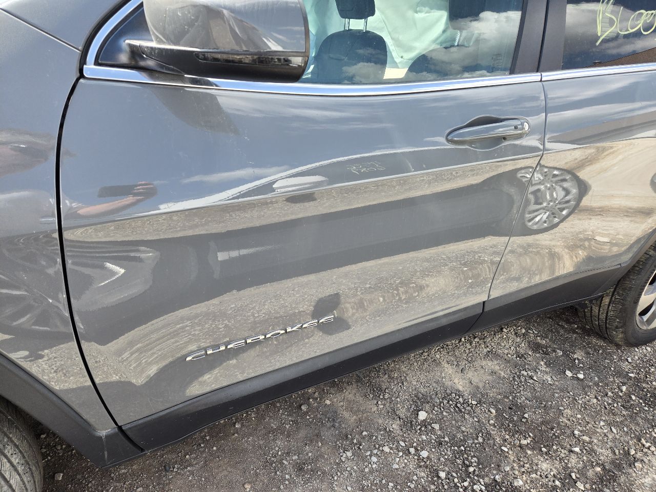 Vehicle/251610_03.jpg