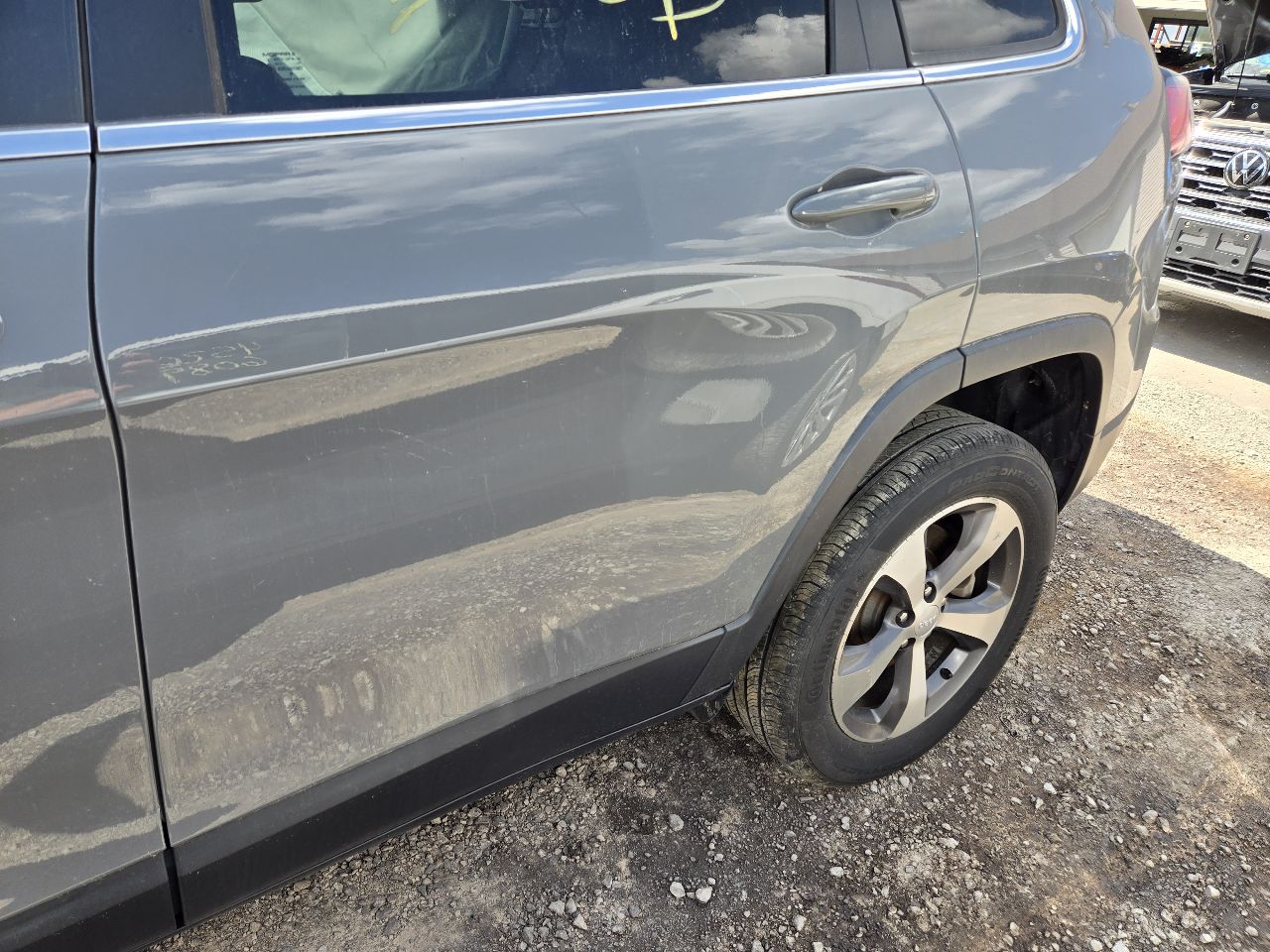 Vehicle/251610_04.jpg