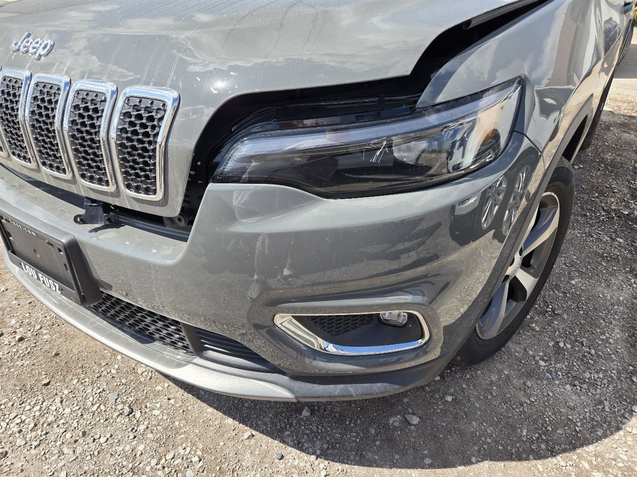 Vehicle/251610_12.jpg