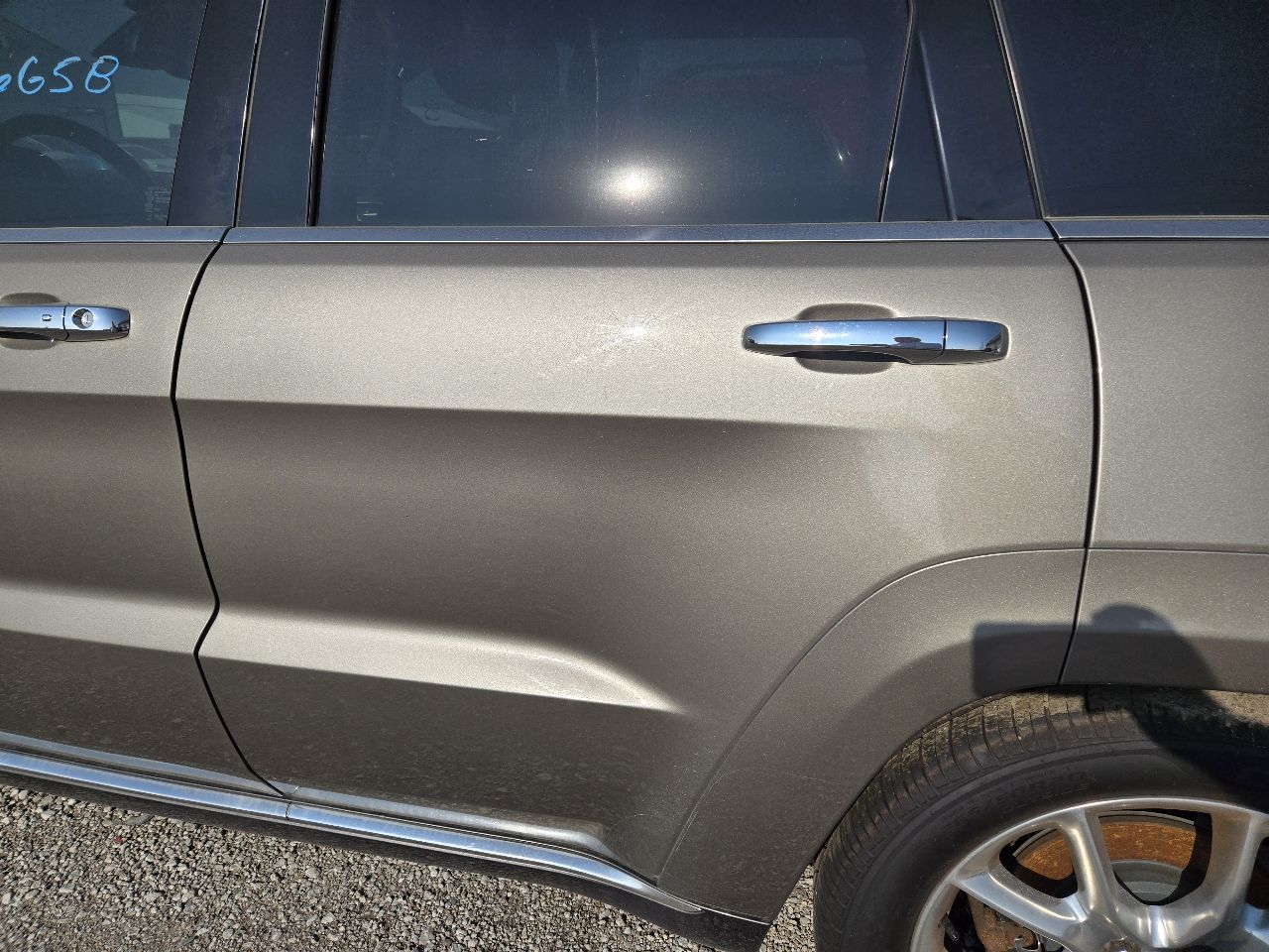 Vehicle/251616_04.jpg