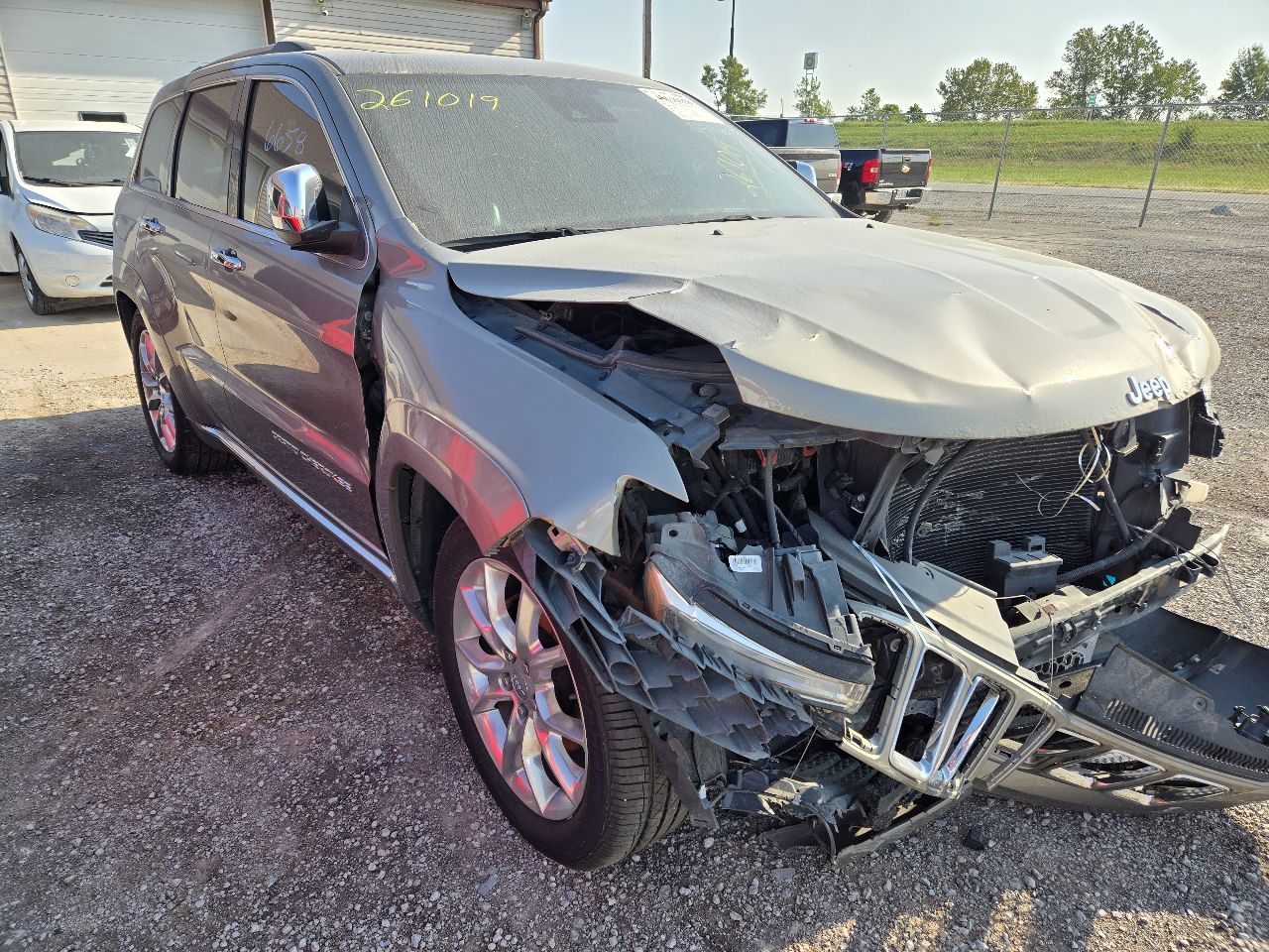 Vehicle/251616_12.jpg