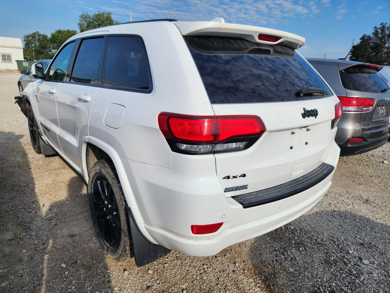 Vehicle/251628_02.jpg