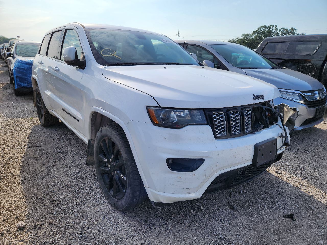 Vehicle/251628_04.jpg