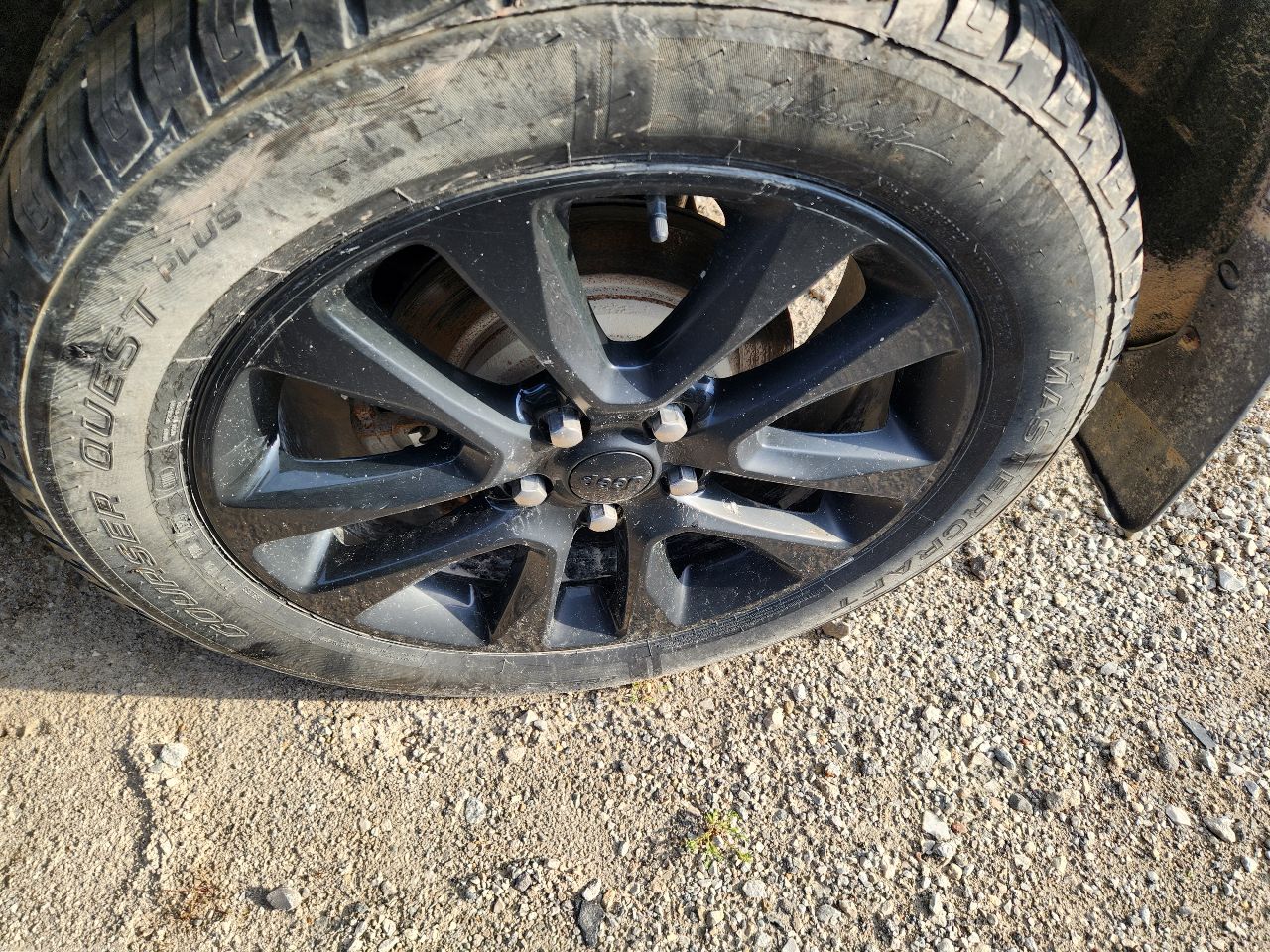 Vehicle/251628_07.jpg