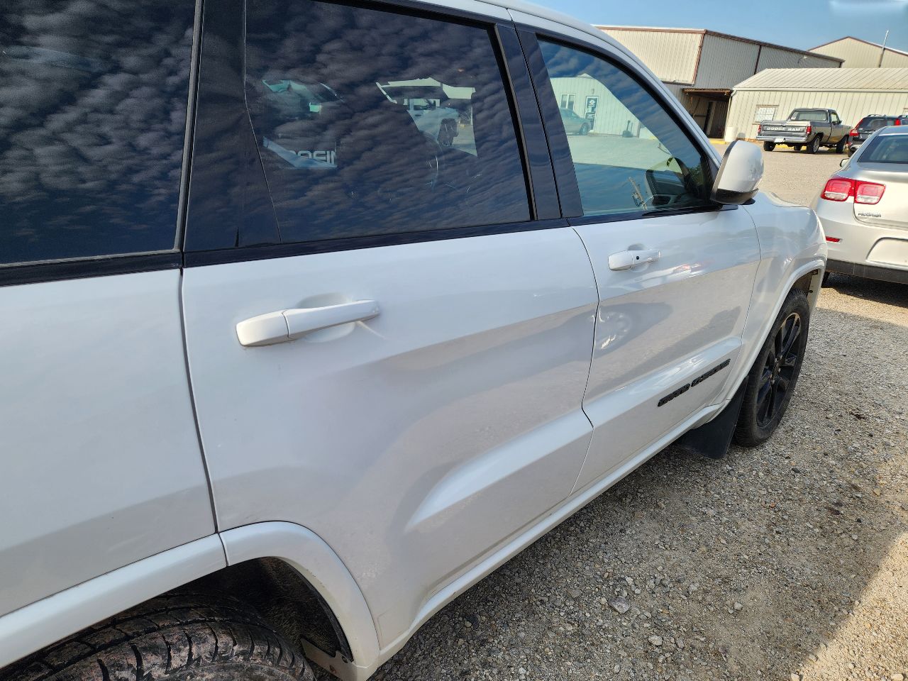 Vehicle/251628_12.jpg