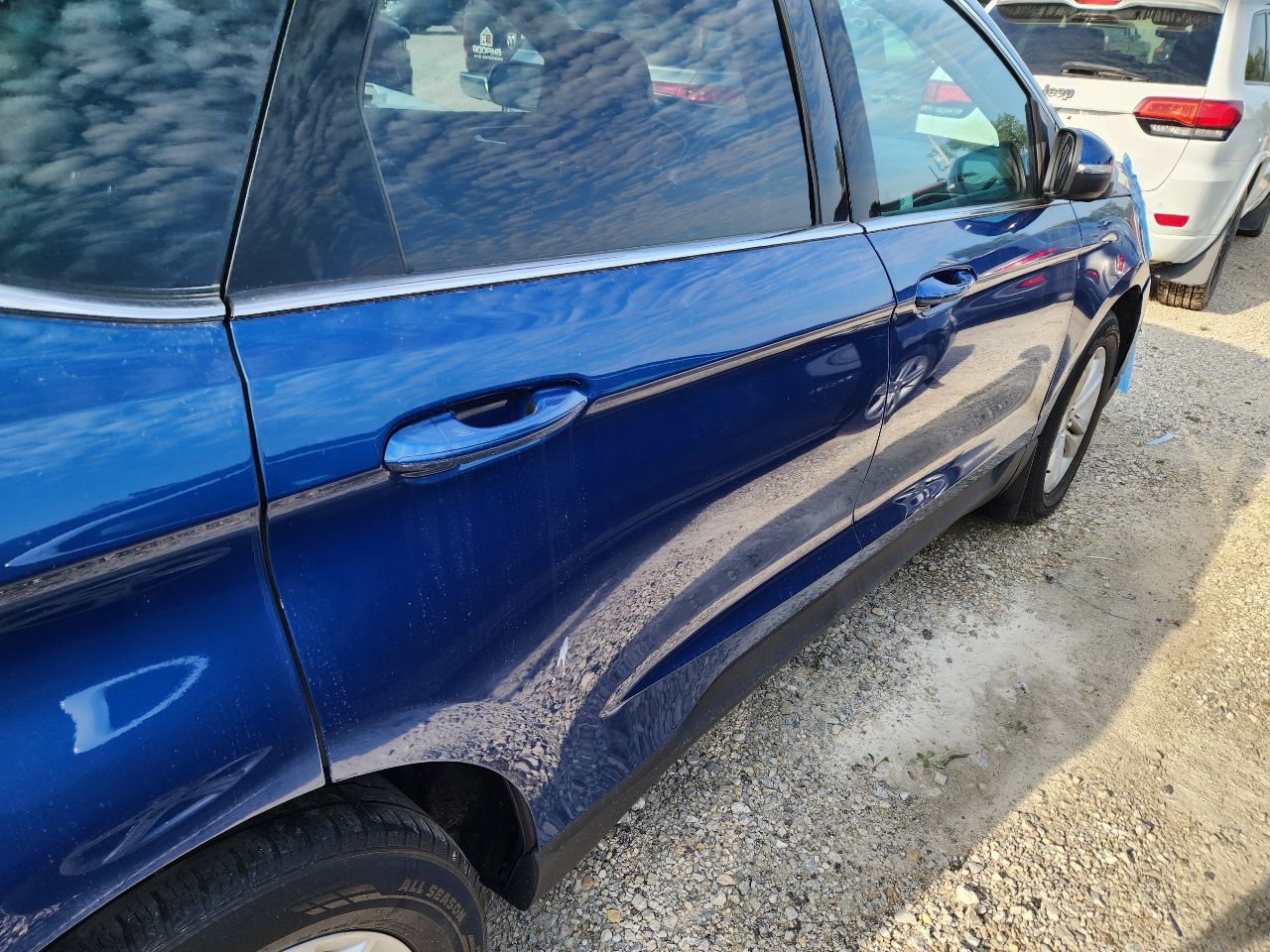 Vehicle/251629_12.jpg