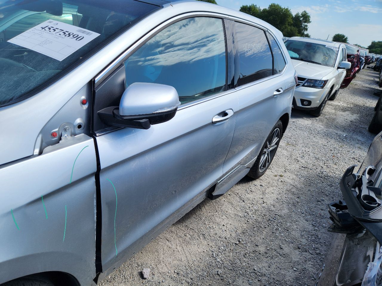 Vehicle/251667_08.jpg