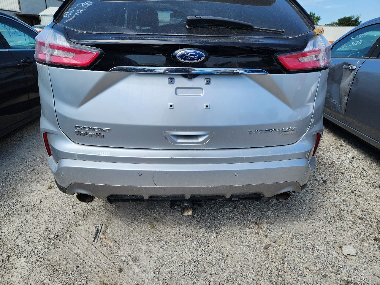 Vehicle/251667_11.jpg