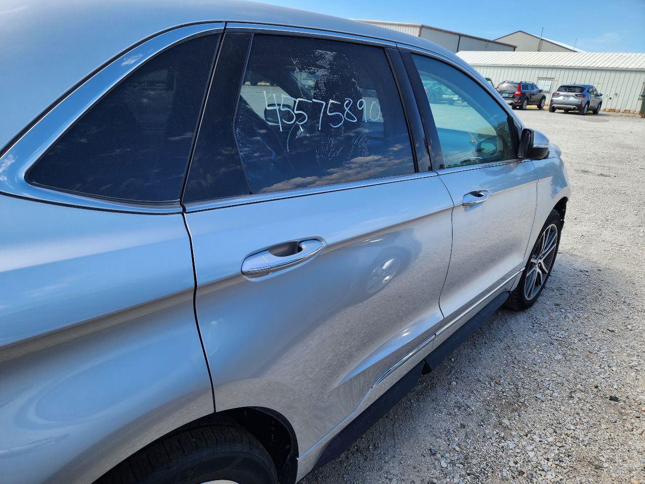 Vehicle/251667_12.jpg