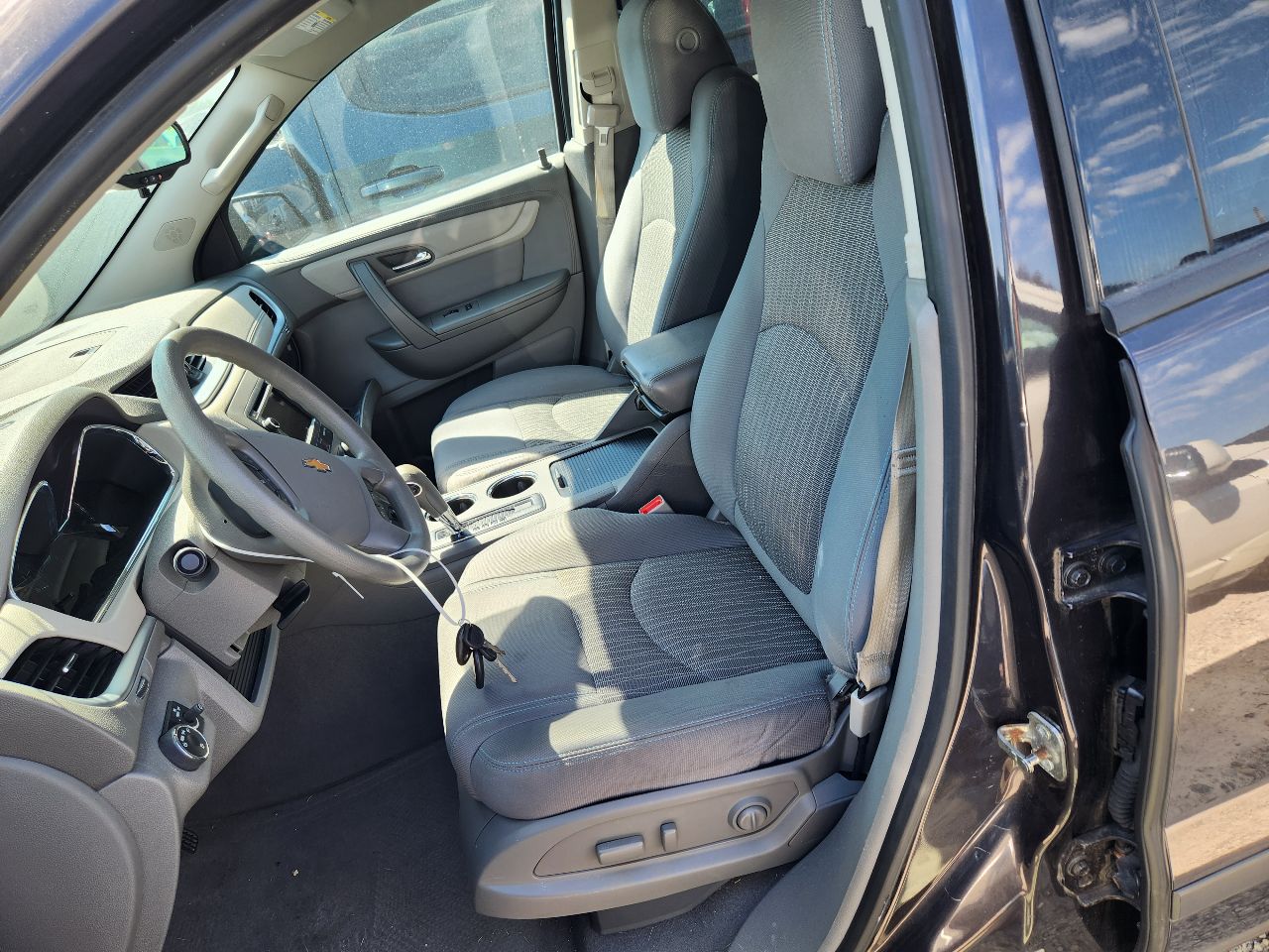 Vehicle/251675_15.jpg