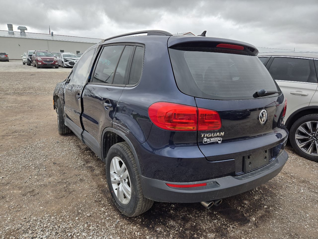 Vehicle/251712_03.jpg
