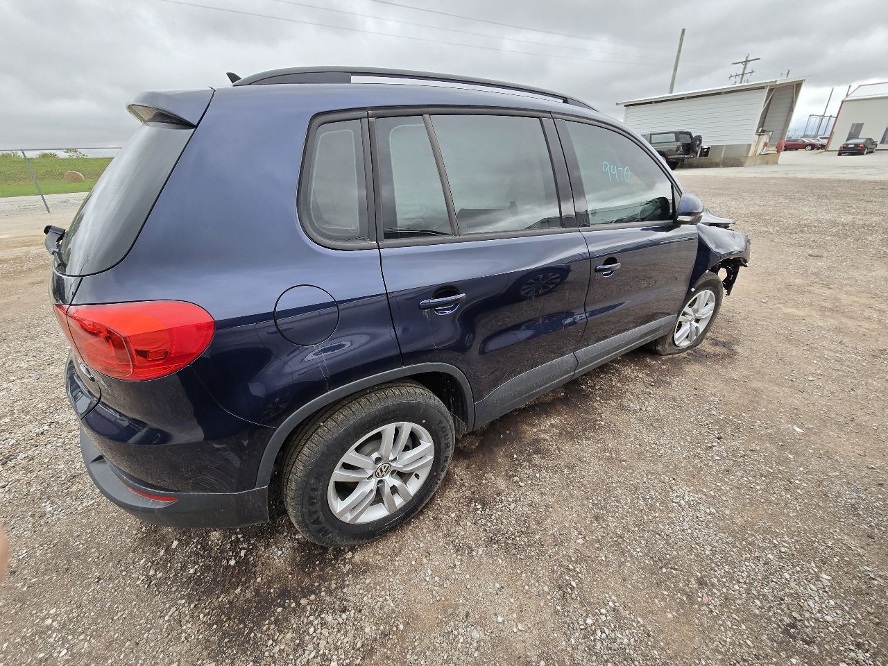 Vehicle/251712_06.jpg
