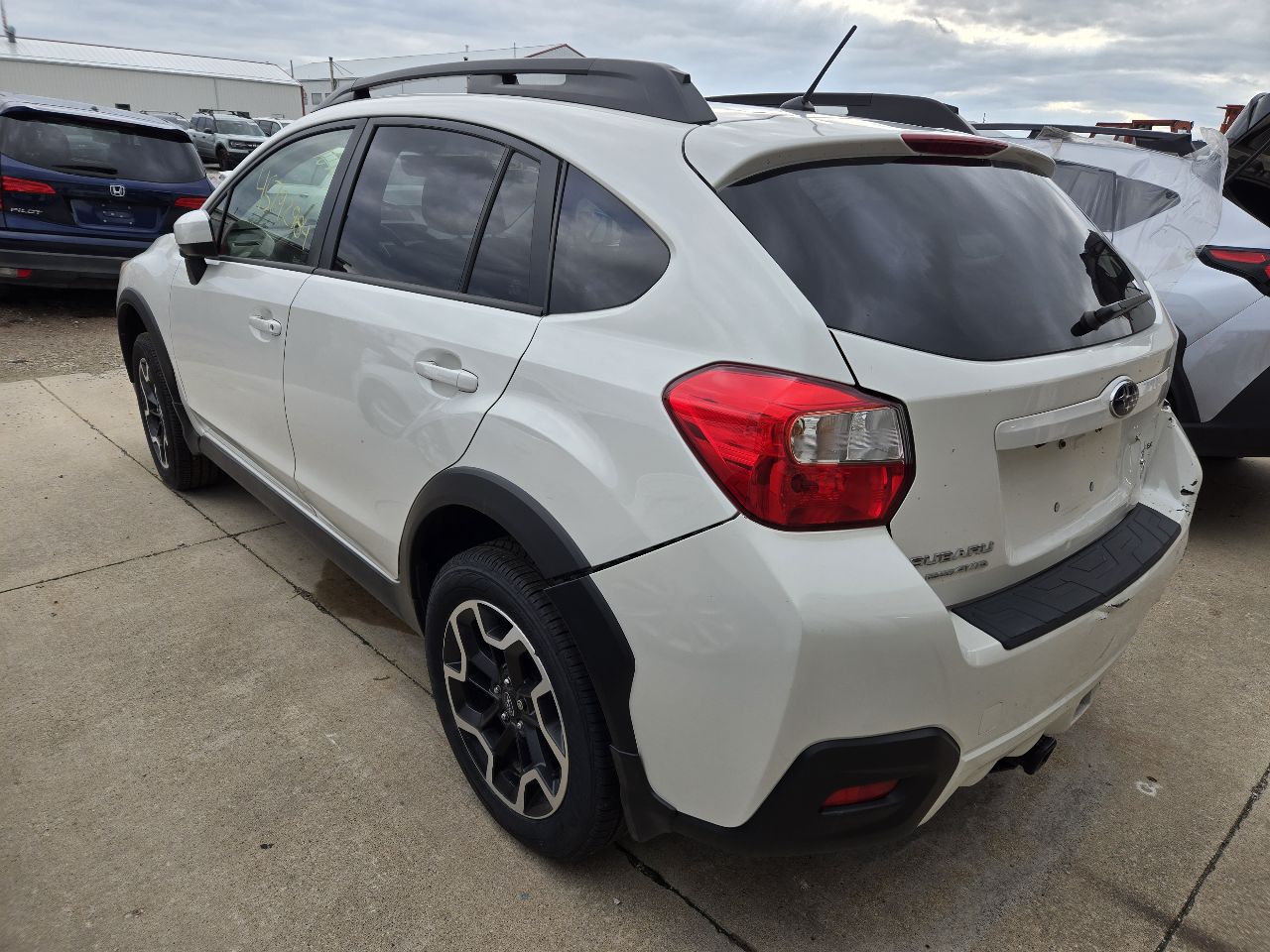 Vehicle/251741_06.jpg