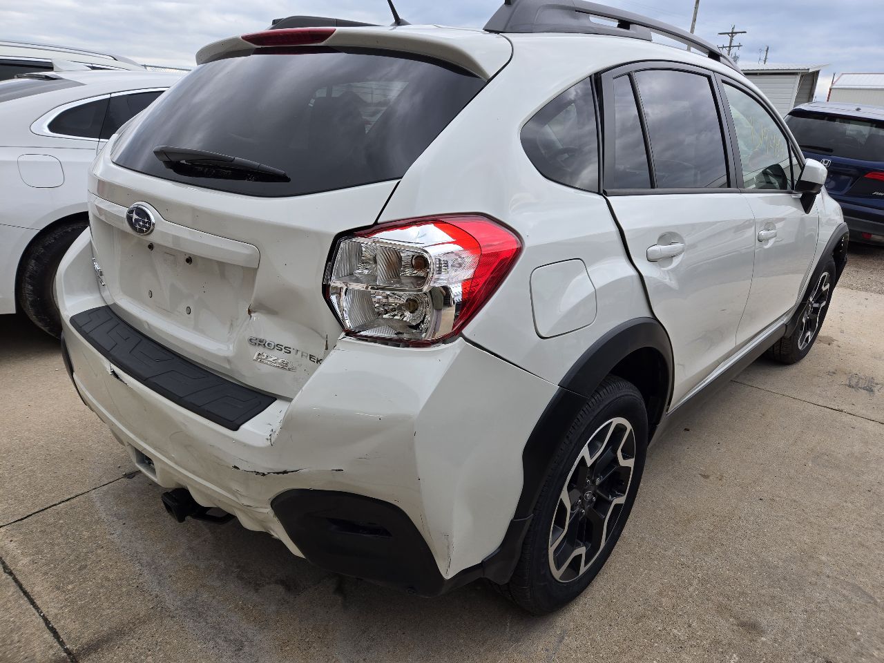 Vehicle/251741_08.jpg