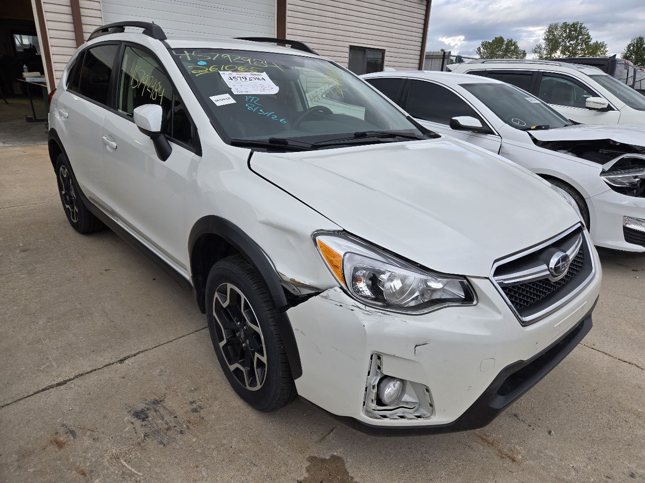 Vehicle/251741_12.jpg