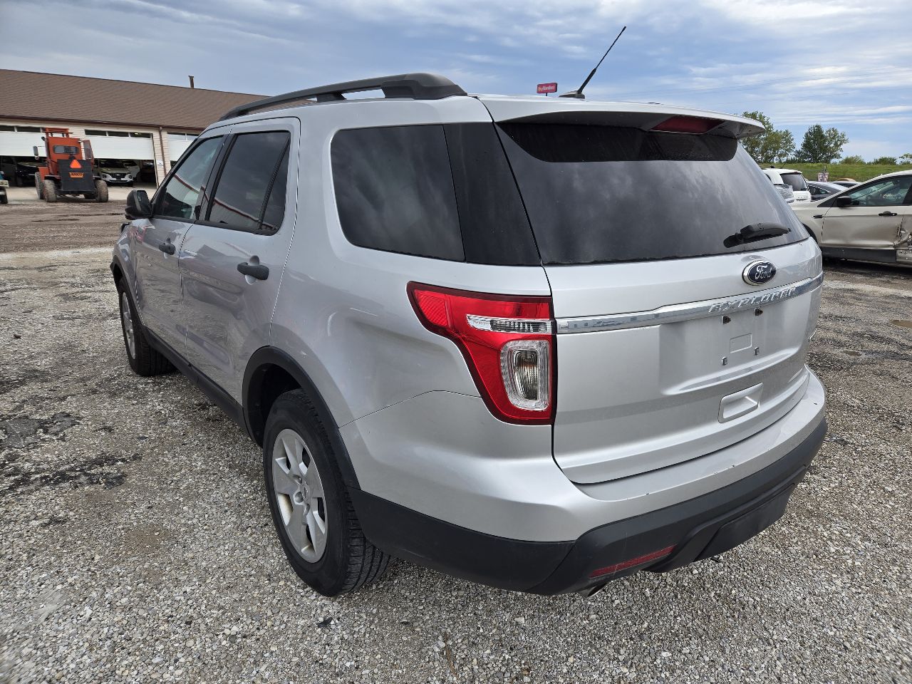 https://f005.backblazeb2.com/file/img-partshotlines-com/Inventory/EX441/Vehicle/251756_06.jpg