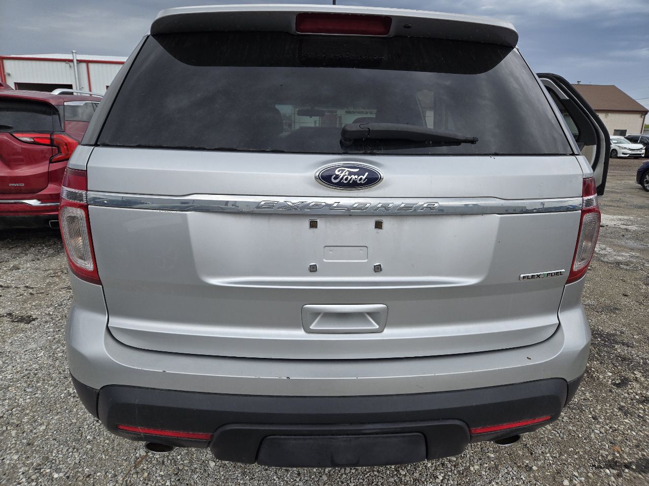 https://f005.backblazeb2.com/file/img-partshotlines-com/Inventory/EX441/Vehicle/251756_07.jpg