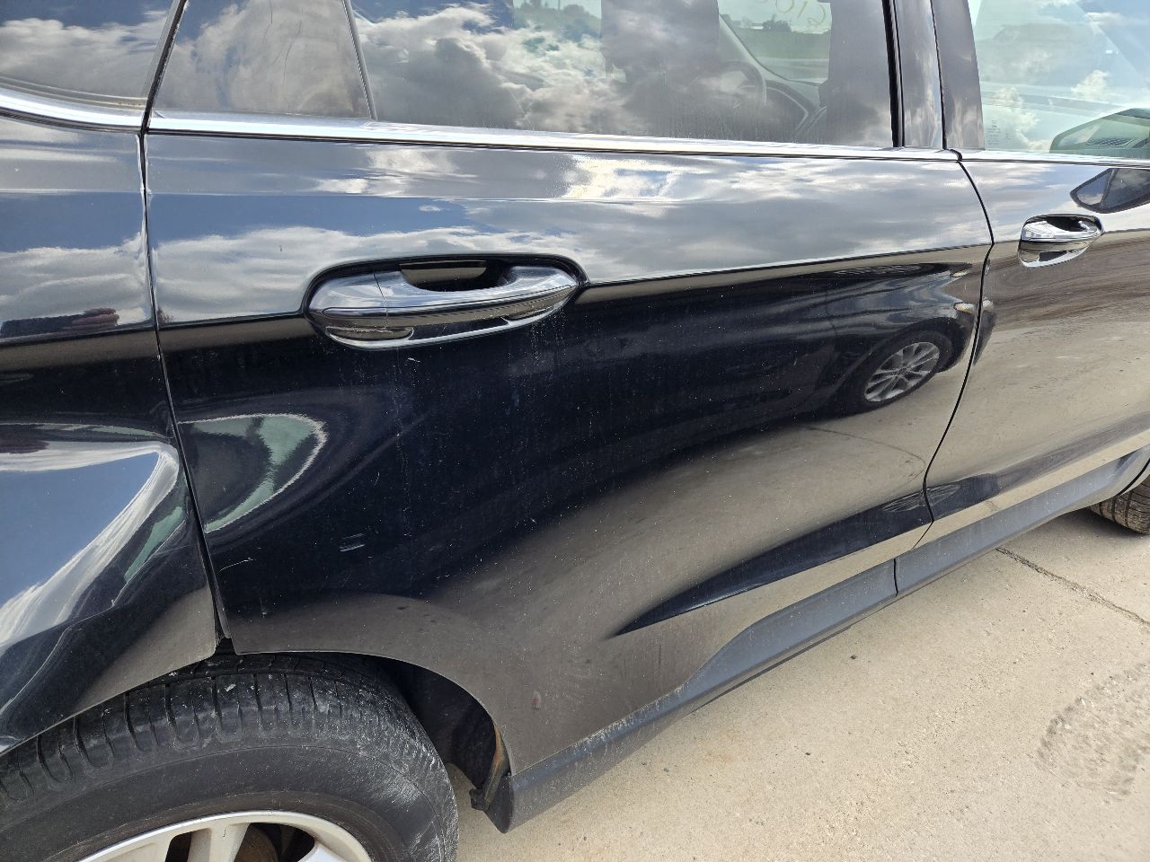 Vehicle/251766_10.jpg