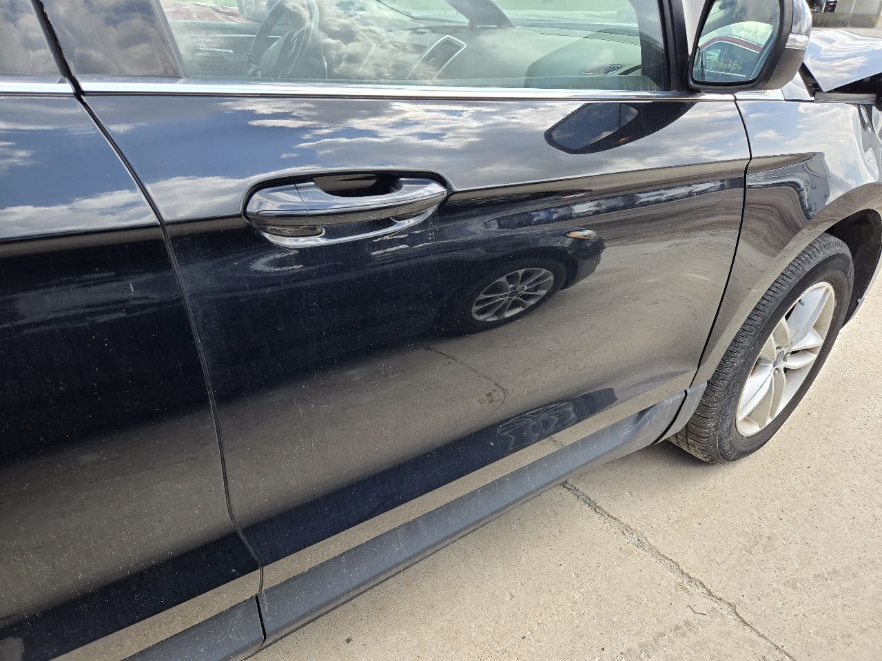 Vehicle/251766_11.jpg