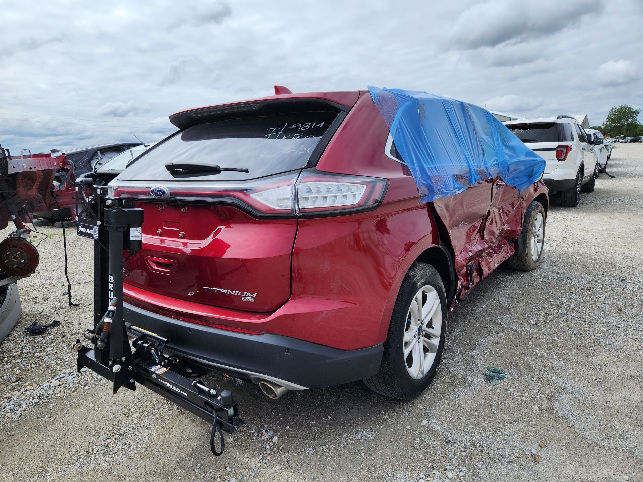Vehicle/251813_03.jpg
