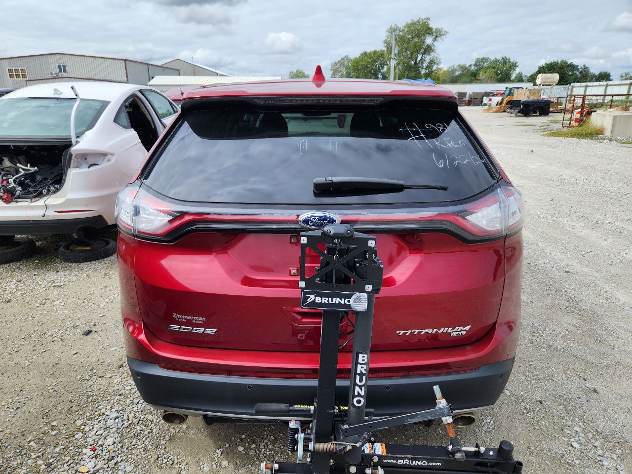 Vehicle/251813_10.jpg