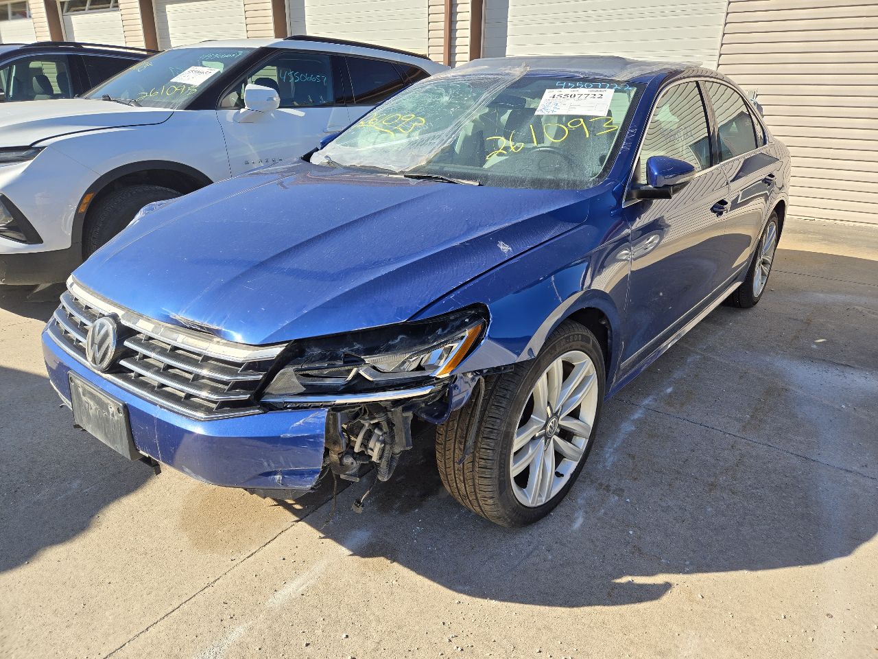 https://f005.backblazeb2.com/file/img-partshotlines-com/Inventory/EX441/Vehicle/251814_01.jpg